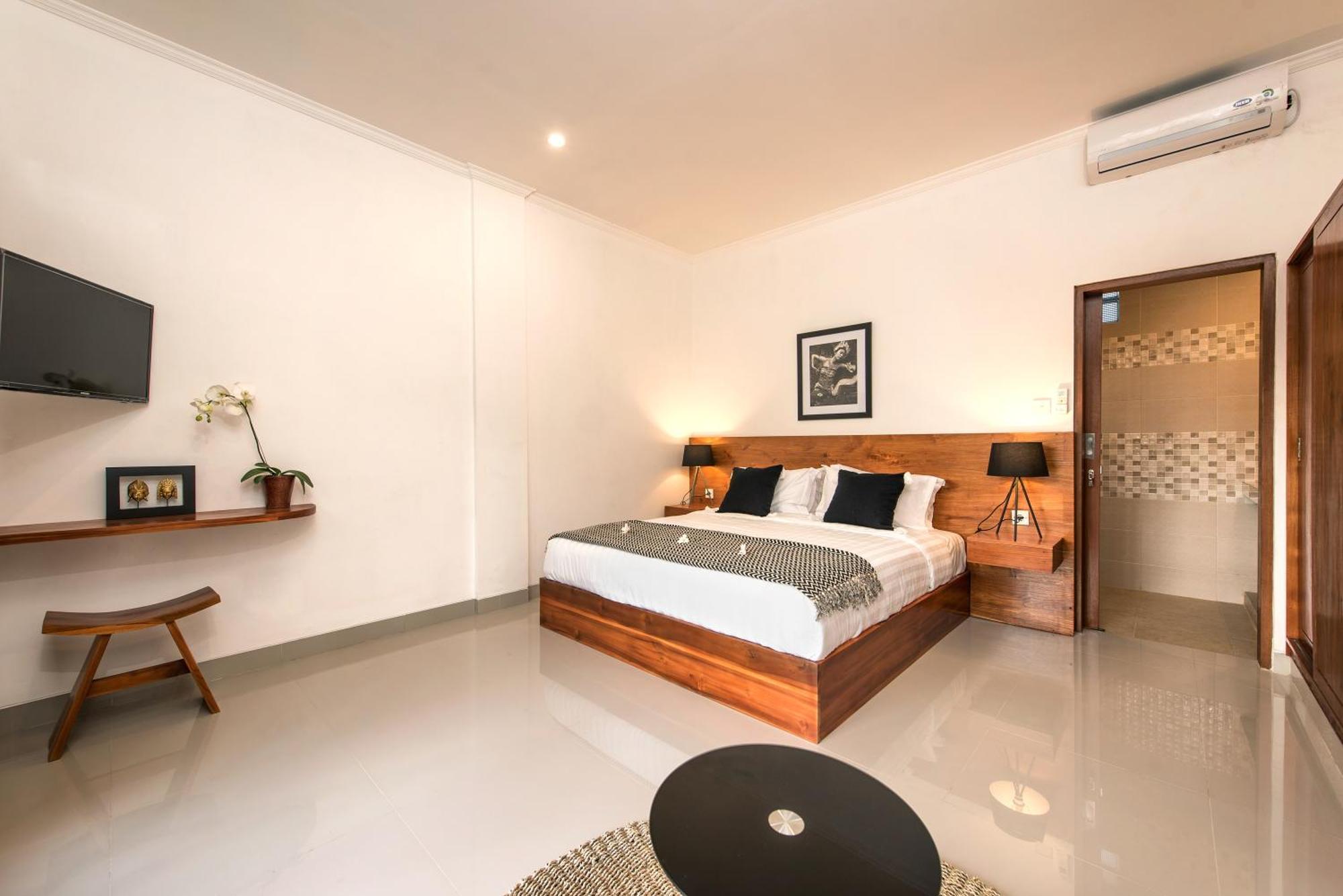 Hotel Puri Uma Ratu By Rpm Seminyak Exterior foto